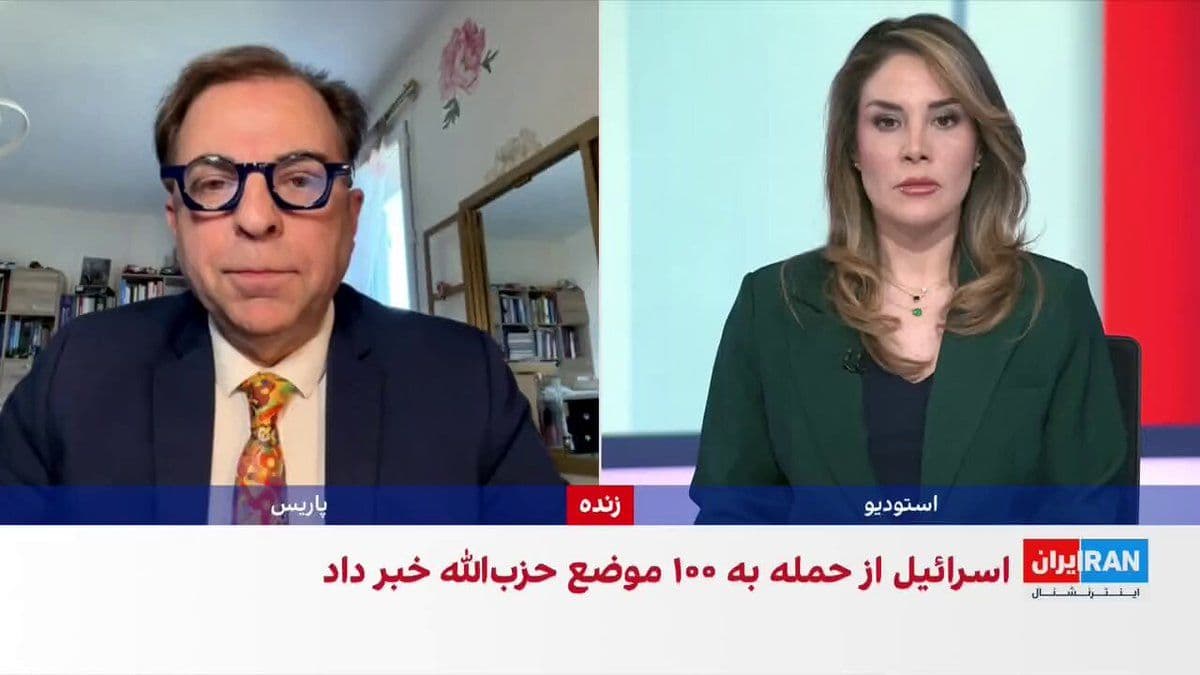 @ايران اينترنشنال: دو شهروند فرانسوی آزادشده از زندان اوین با امانوئل مکرون دیدار کردند. سیسیل کوهلر و ژاک پاریس حدود سه سال و نیم در ایران به اتهام جاسوسی بازداشت بودند. در مقابل، فرانسه نیز مهدیه اسفندیاری، شهروند ایر