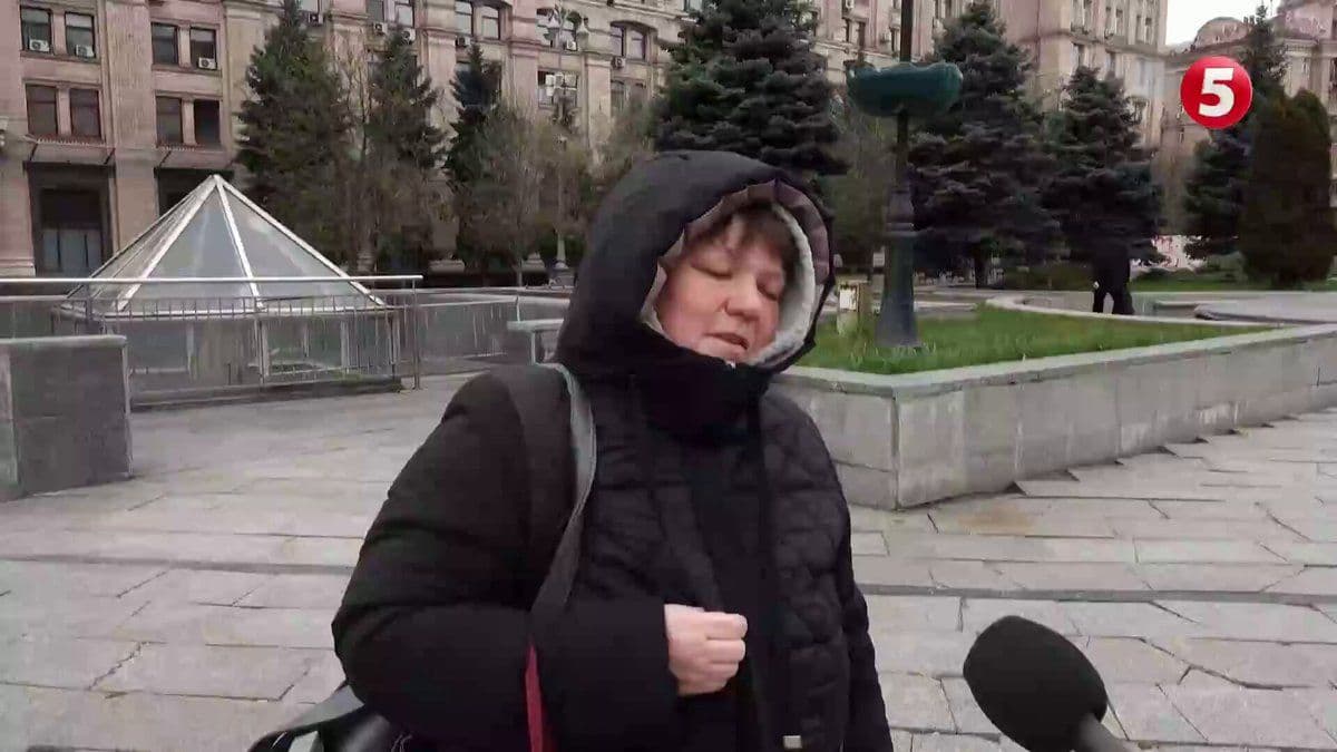 @Visegrád 24: “These are all empty words. What kind of ceasefire is that?"
Ukrainians react to Putin’s announcement of an Easter ceasefire.
Source: @5channel