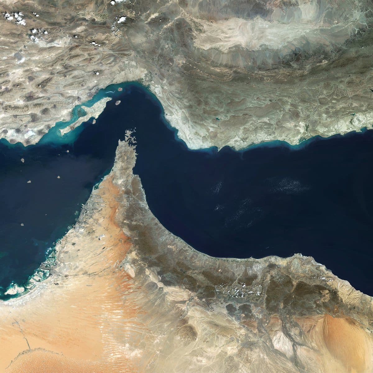 @Open Source Intel: NEW 🔴
Iran says it will reopen the Strait of Hormuz only after the war with the U.S. and Israel ends, according to a representative of the Supreme Leader.