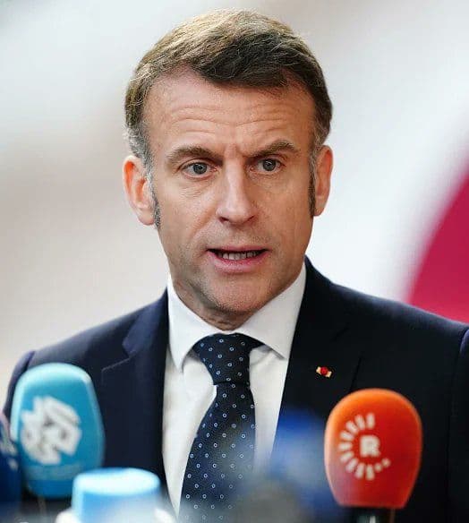 @Open Source Intel: French President Macron on his call with Iranian President Pezeshkian:
"I called on him to seize the opportunity presented by the discussions launched in Islamabad to open the way to lasting de-escal