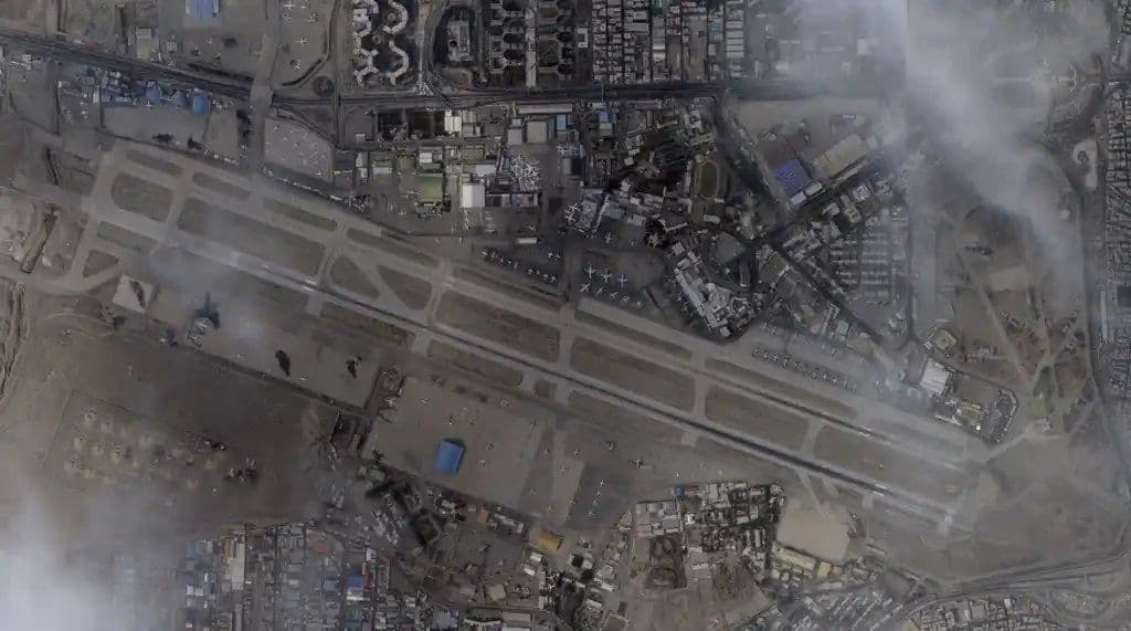 @Babak Taghvaee - The Crisis Watch: BREAKING: The last two flyable transport aircraft of the Iranian Air Force—a C-130E and a C-130H Hercules—have been flown to Pakistan to protect them from incoming Israeli and U.S. airstrikes.
Due t