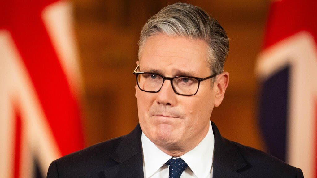 @Eli Afriat 🇮🇱: 🚨🇬🇧BREAKING: Sky News report: Britain unlikely to participate in Trump's naval blockade of the Strait of Hormuz.
Surprised?