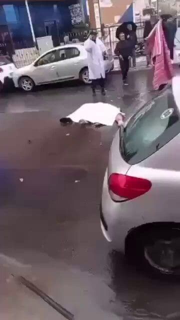 @Visegrád 24: BREAKING:
A double suicide bombing struck Algeria's Blida Province, near the capital Algiers.
The attack coincided with the historic first official visit to Algeria by Pope Leo XIV.
🇩🇿