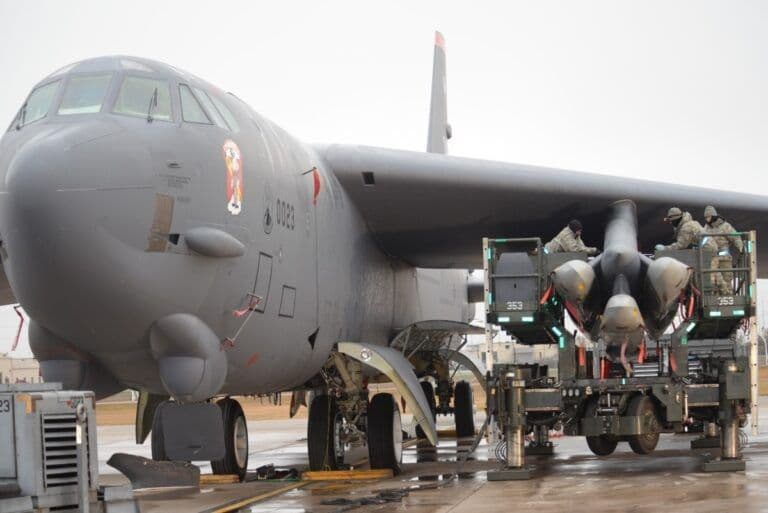 @🇮🇷LiveIranNews🇮🇱: ⚡🇺🇸☢️Extension of AGM-86B Nuclear Missile's Service Life to 2033 and Strengthening of U.S. Strategic Deterrence/The U.S. Air Force has announced its intention to extend the operational life of the A