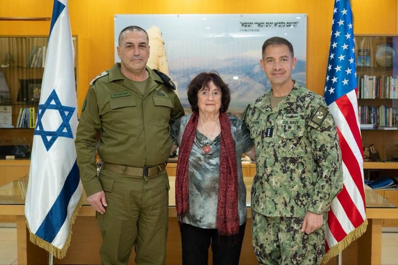 مردکاندوم فرمانده براد کوپر مرکز تعاون مرکزی آمریکا در اسرائیل را بازدید کرد و با رئیس ستاد و بلهایم، شاهد یشوعت بella هایم، مادر داوود و جد یوتام هایم که در حین خودکشی قرار دارد زندانی شد، ملاقات کرد.💔🎗️