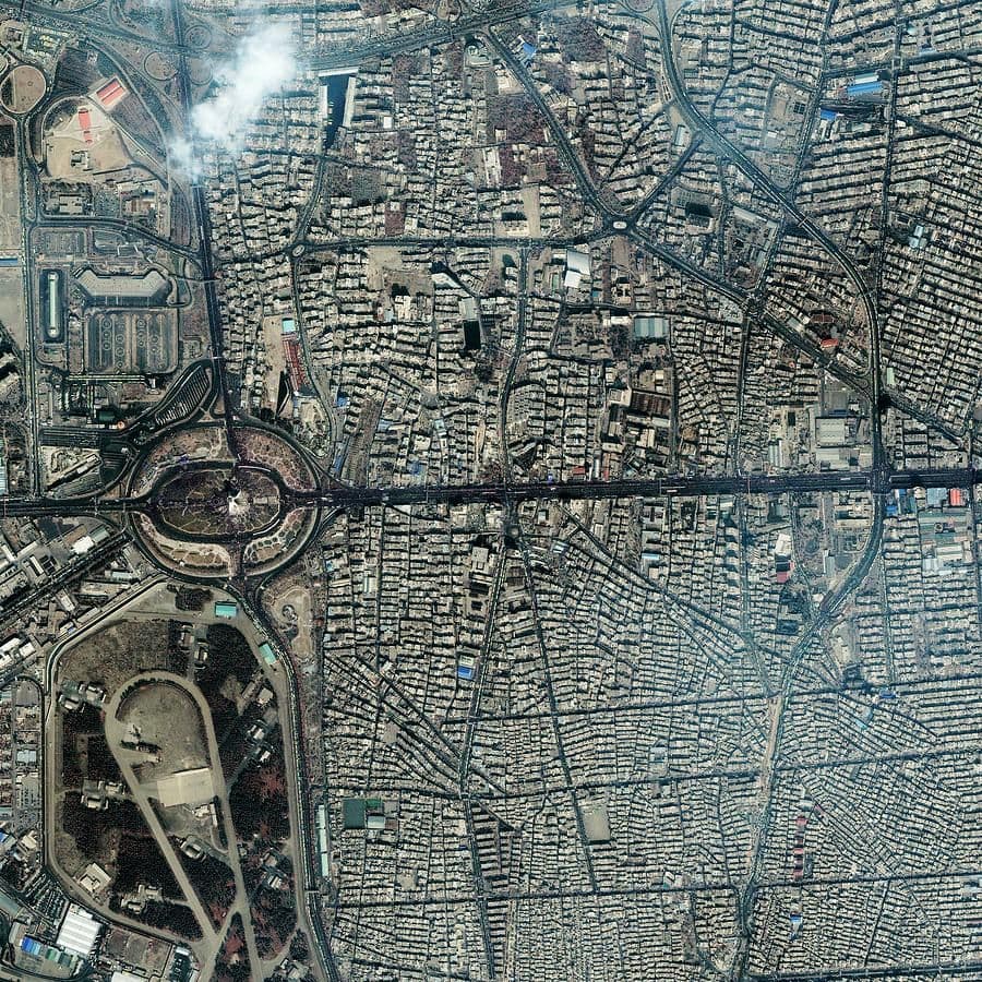 @Babak Taghvaee - The Crisis Watch: BREAKING: Reports are emerging of explosions in Tehran, the capital of Iran, tonight, with suspected airstrikes or drone strikes underway.
According to multiple eyewitness reports received around 23: