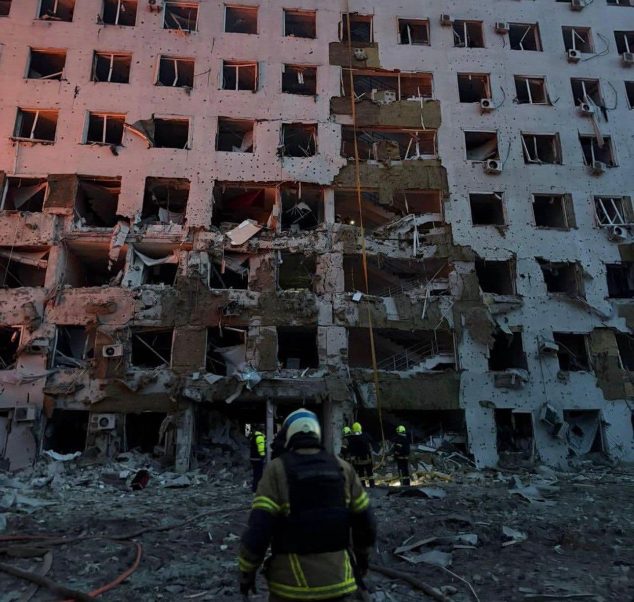 @Visegrád 24: 18 Ukrainian civilians killed in the massive Russian attack with cruise missiles, ballistic missiles and hundreds of drones a few hours ago:
Odesa - 9 killed
Kyiv - 5 killed
Dnipro - 3 killed
Zaporiz