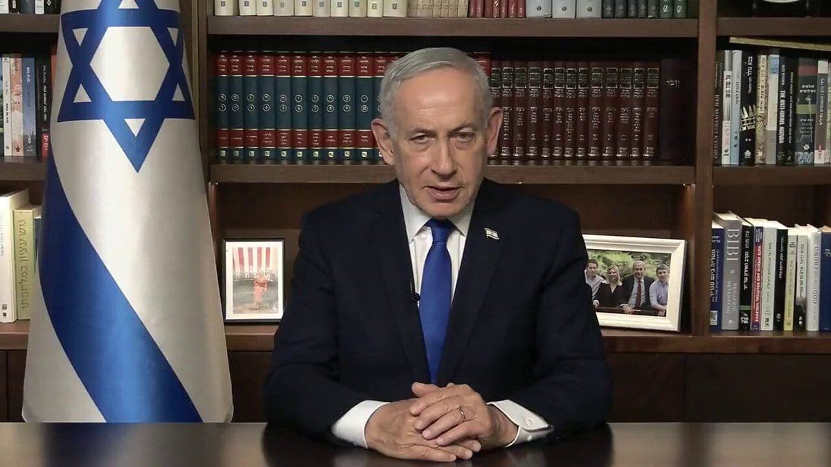 @Open Source Intel: Netanyahu says he rejected Hezbollah's demands for a full Israeli withdrawal from Lebanon and a "quiet for quiet" ceasefire.
The new ceasefire will follow the November 2024 model: IDF remains in Leba