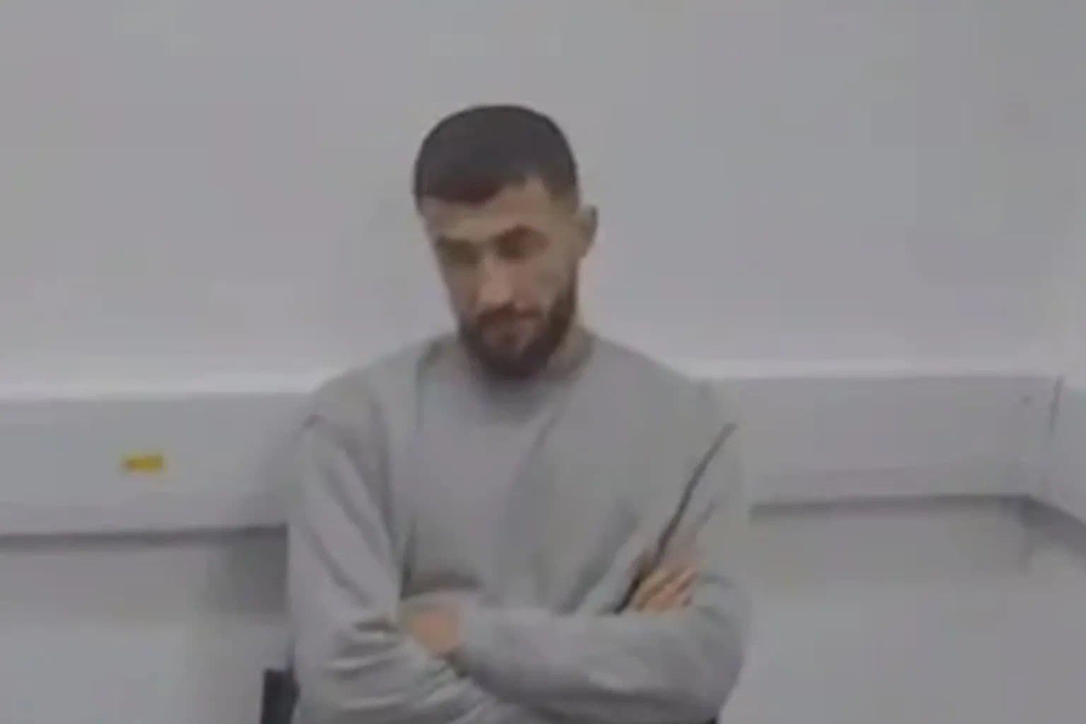 در دادگاه گفته شد که یک مهاجر کوچک در کشتی ویدیوهایی از دخالت در یک جنایت جنسی در روییکار دریا به عنوان "نکودار" در دستگاه همراه خود نگه میداشت.
پلیس سه کلیپ از ابراهیم عبد الله احمدی، ۲۶ ساله از کرد ایرانی، که او و …