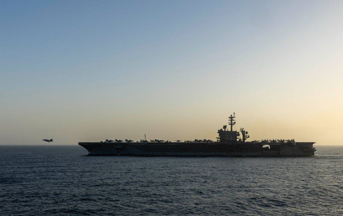 @Open Source Intel: USS USS Abraham Lincoln (CVN-72) operating in the Arabian Sea on April 16 for U.S. blockade missions.
Air wing includes 8 F-35C, F/A-18 jets, EA-18G, E-2D, MH-60 helicopters, and CMV-22B Ospreys - CE