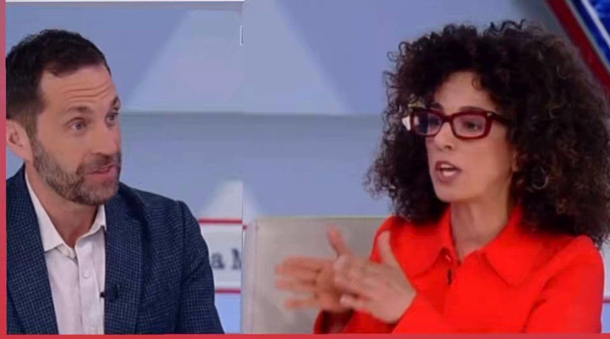 @Masih Alinejad 🏳️: Mr. Congressman!
So now Ali Khamenei is the “nicer” dictator and Mojtaba Khamenei the worse one? Since when do we rank dictators?
After this Interview, I told @JasonCrowCO:
“We may disagree, but will