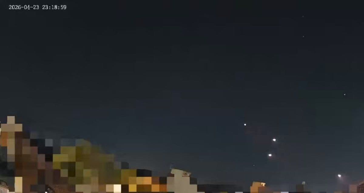 @Visegrád 24: BREAKING:
Major ceasefire violation by Hezbollah.
They are firing large numbers of rockets on northern Israel