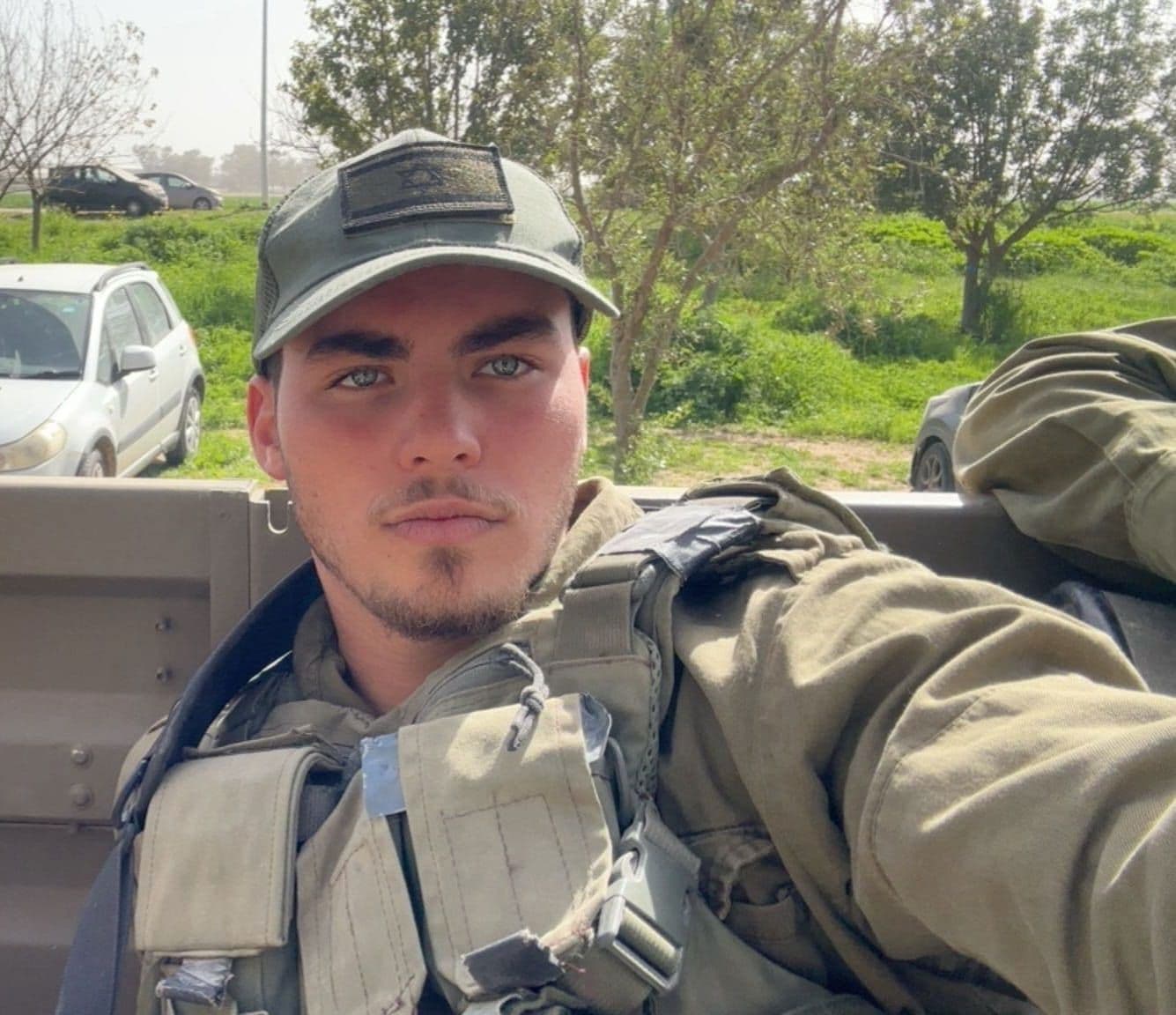 @Open Source Intel: IDF: An Israeli soldier was killed and six wounded in a Hezbollah drone attack in southern Lebanon. Sgt. Idan Fooks, 19, from Petah Tikvah, is the third soldier killed despite the ceasefire.
Hezbolla