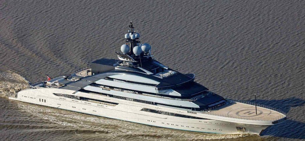 @WarMonitor🇺🇦🇬🇧: According to ship tracking data an Russian oligarchs super yacht "The Nord" was able to cross the Strait of Hormuz recently departing Dubai on the 24th and being allowed by the IRGC to safely passage.