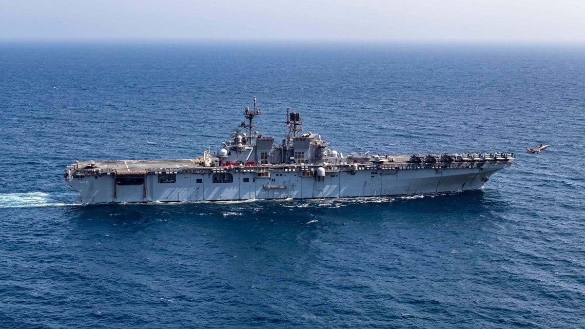 @Open Source Intel: U.S. Marine Corps F-35B launches from the USS Tripoli in the Arabian Sea, April 24. @CENTCOM