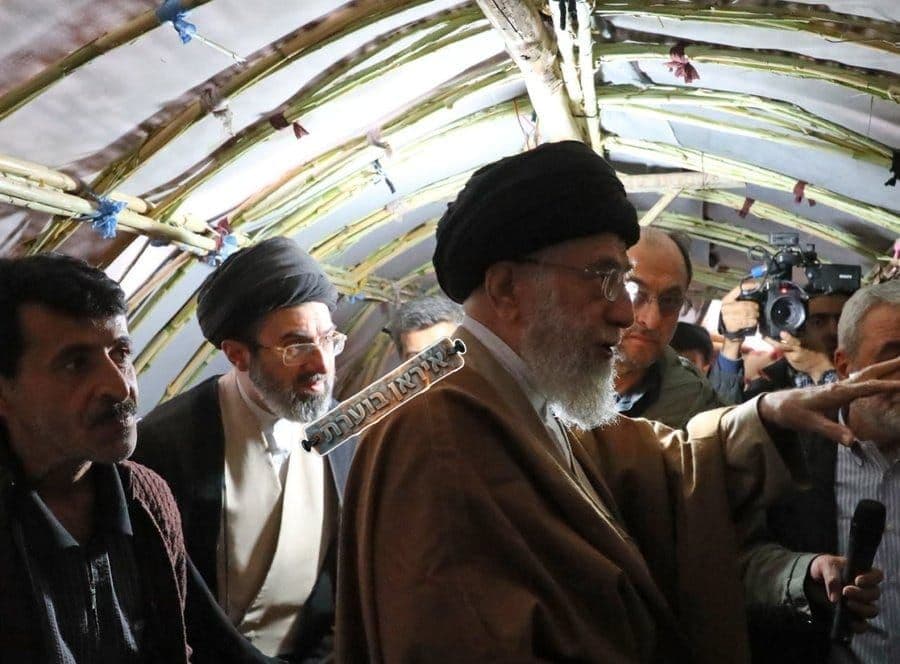 @Eli Afriat 🇮🇱: A new photo shows Iran's (former) Supreme Leader, Ali Khamenei, alongside his son Mojtaba during a tour of one of the Revolutionary Guards' secret missile tunnels.