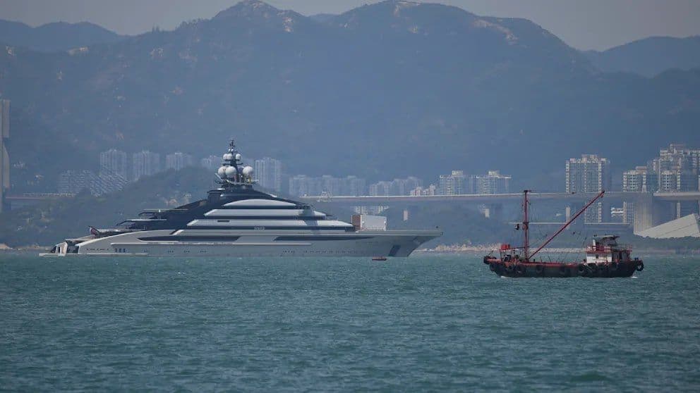 @Visegrád 24: Russian oligarch’s superyacht sailed through the Strait of Hormuz despite the blockade and mines
The 142-meter yacht Nord, owned by sanctioned oligarch Alexei Mordashov, crossed the strait on April 2