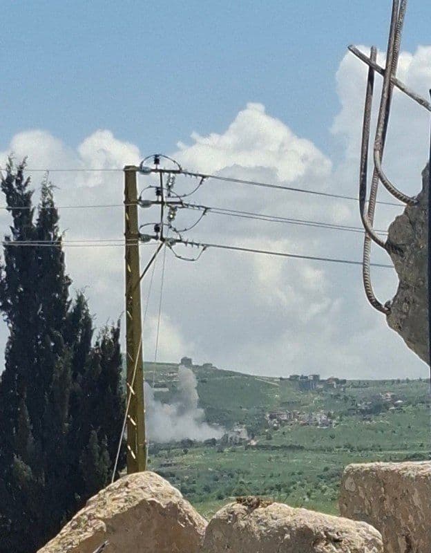@Open Source Intel: Renewed Israeli airstrikes in Barashit in the Bint Jbeil District of southern Lebanon.