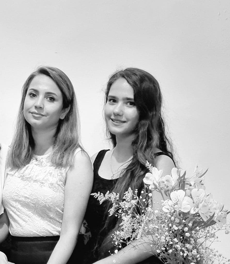 @🇮🇷LiveIranNews🇮🇱: 🚨Don’t stop talking about Iran
A mother is losing her mind every single day, searching for her two daughters with no answers.
For almost a month now, Mahsa Sotoudeh and Mandana Sotoudeh, two Baha’i