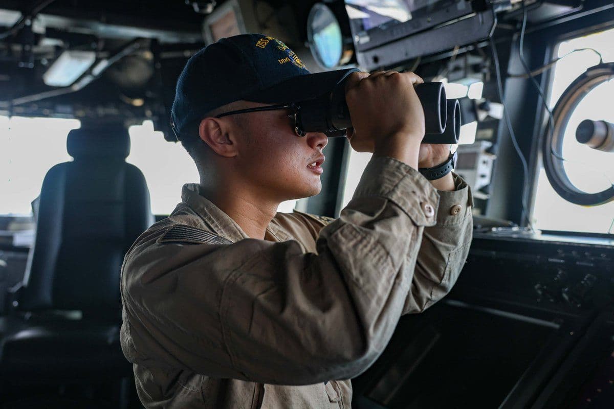 @U.S. Central Command: U.S. Navy guided-missile destroyers are currently operating in the Arabian Gulf after transiting the Strait of Hormuz in support of Project Freedom. American forces are actively assisting efforts to r