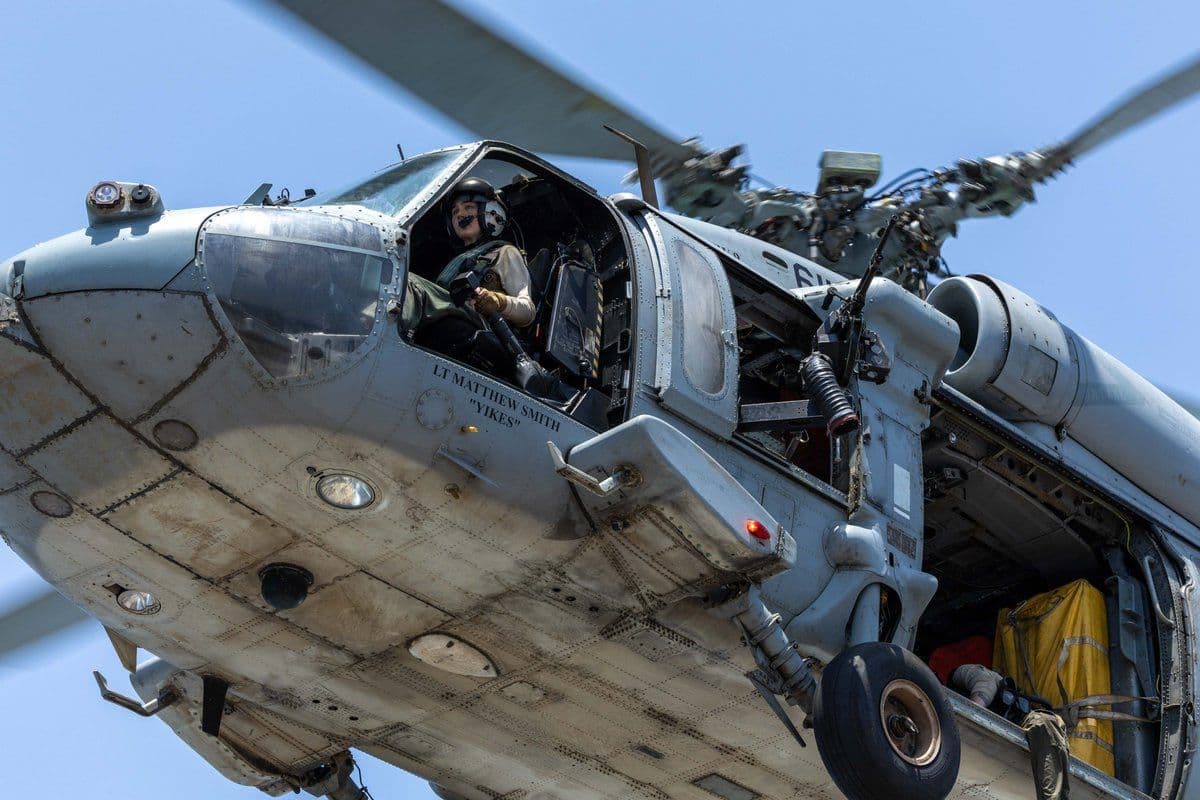 @Open Source Intel: U.S. Navy MH-60 Sea Hawks are operating under Project Freedom near the Strait of Hormuz.
Earlier today, Sea Hawks and U.S. Army AH-64 Apaches destroyed Iranian small boats threatening commercial ship