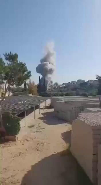 @Open Source Intel: The IDF is carrying out a fresh round of airstrikes against Hezbollah-linked targets across southern Lebanon, following evacuation warnings to civilians in the area. The strikes come as cross-border t