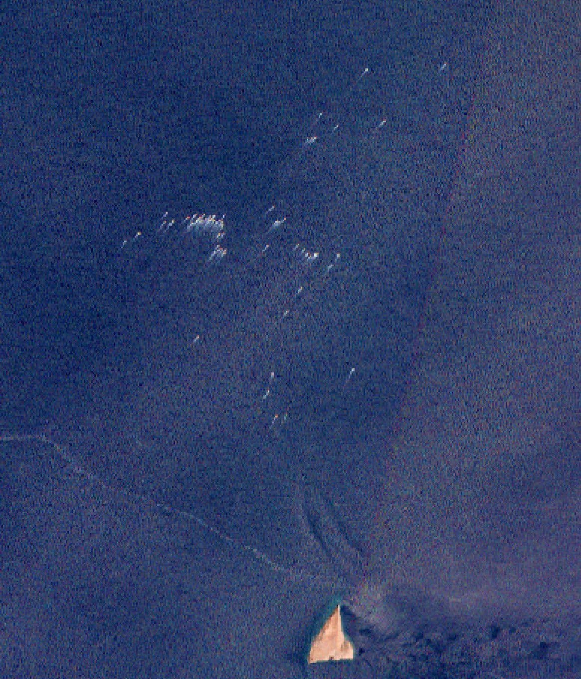 @Open Source Intel: These 50-60 IRGC Navy fast boats are living their last few weeks in my opinion
Satellite image of the Strait of Hormuz on May 9, via Soar