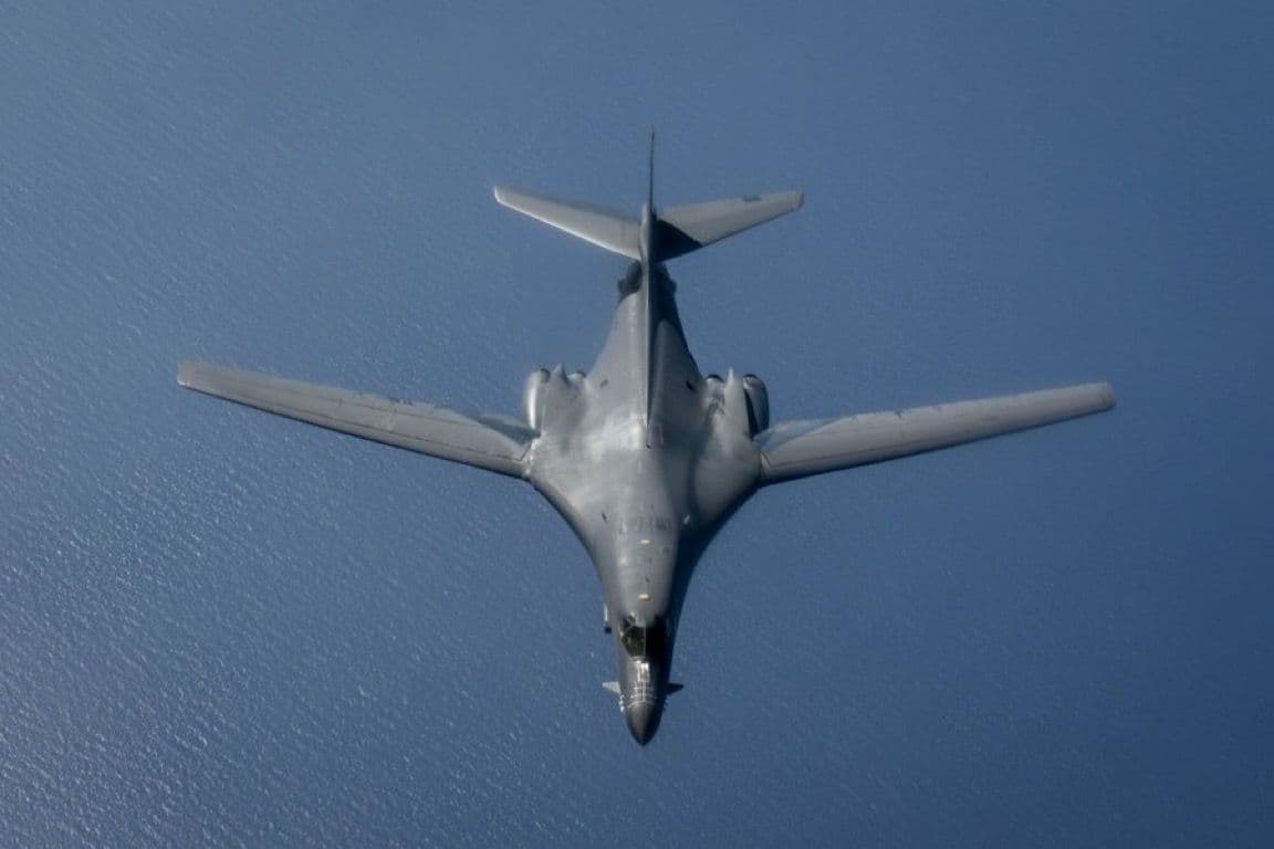 @Open Source Intel: U.S. Central Command (CENTCOM):
"A U.S. Air Force B-1B Lancer flies over the Middle East during a training mission, May 9."
