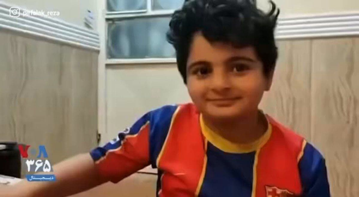 @Visegrád 24: The 9-year-old Iranian FC Barcelona supporter Kian Pirfalak was shot in the chest at a checkpoint by the regime’s security forces during the Mahsa Amini protests in 2022.
He was killed on the spot.