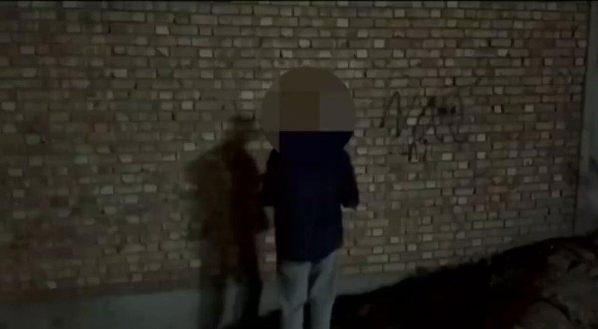 @✡︎𝐋𝐢𝐯𝐞𝐈𝐫𝐚𝐧𝐍𝐞𝐰𝐬🇮🇷🇮🇱: 🚨Don’t stop talking about Iran
An Iranian in Karaj wrote on a wall:
“The IRGC pigs are full and fat while our kids are starving.”
This is the real Iran.
Not the fake propaganda you see from regime