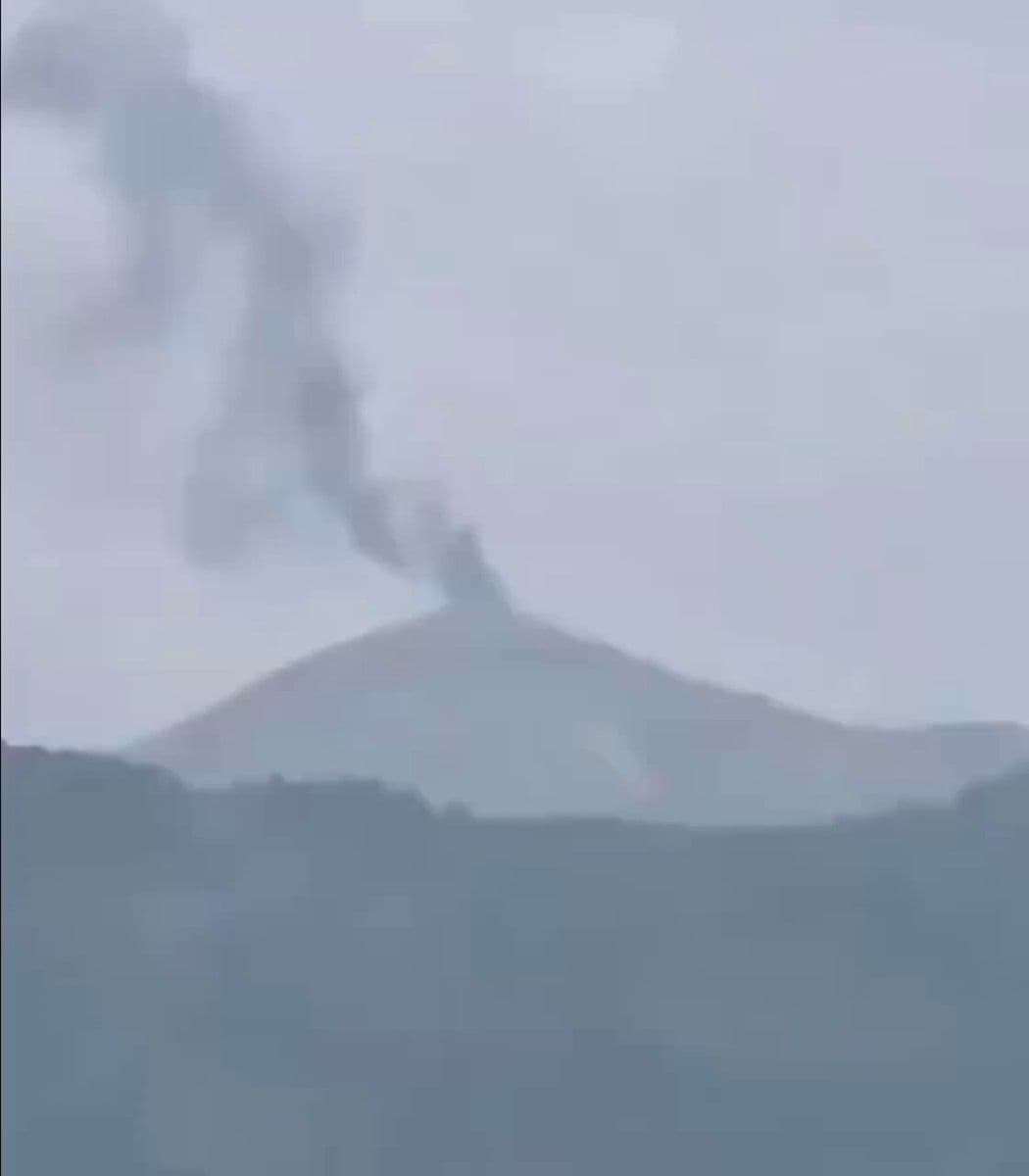@Babak Taghvaee - The Crisis Watch: BREAKING: The IRGC Aerospace Force used a ballistic missile to target surveillance and radar equipment belonging to a Kurdish group, most likely PAK, on top of a mountain near Halabja in northern Iraq