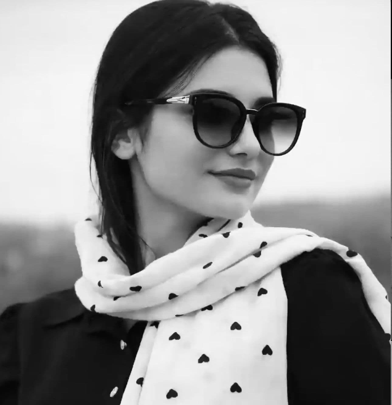@✡︎𝐋𝐢𝐯𝐞𝐈𝐫𝐚𝐧𝐍𝐞𝐰𝐬🇮🇷🇮🇱: 🚨Don’t stop talking about Iran
22 year old Atena Razdar was murdered by the Islamic Republic for shouting one word: freedom.
She was an art graduate from Tehran. They shot her directly in the head o