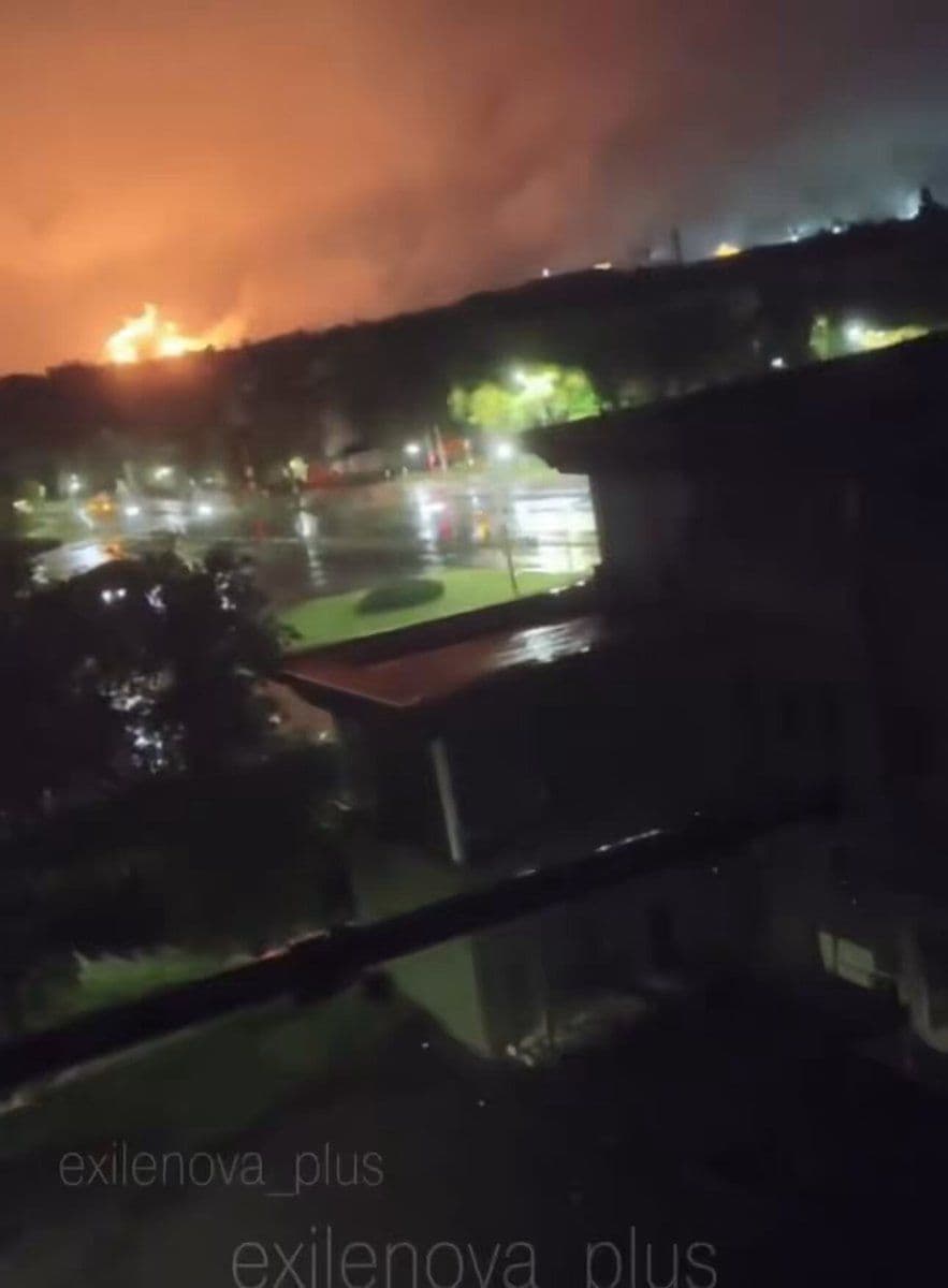 @Visegrád 24: BREAKING:
Ukrainian long-range drones just struck the Nevinnomyssky Azot chemical plant in the Stavropol Krai region of Russia.
The plant is one of Russia’s largest facilities for nitrogen-based che