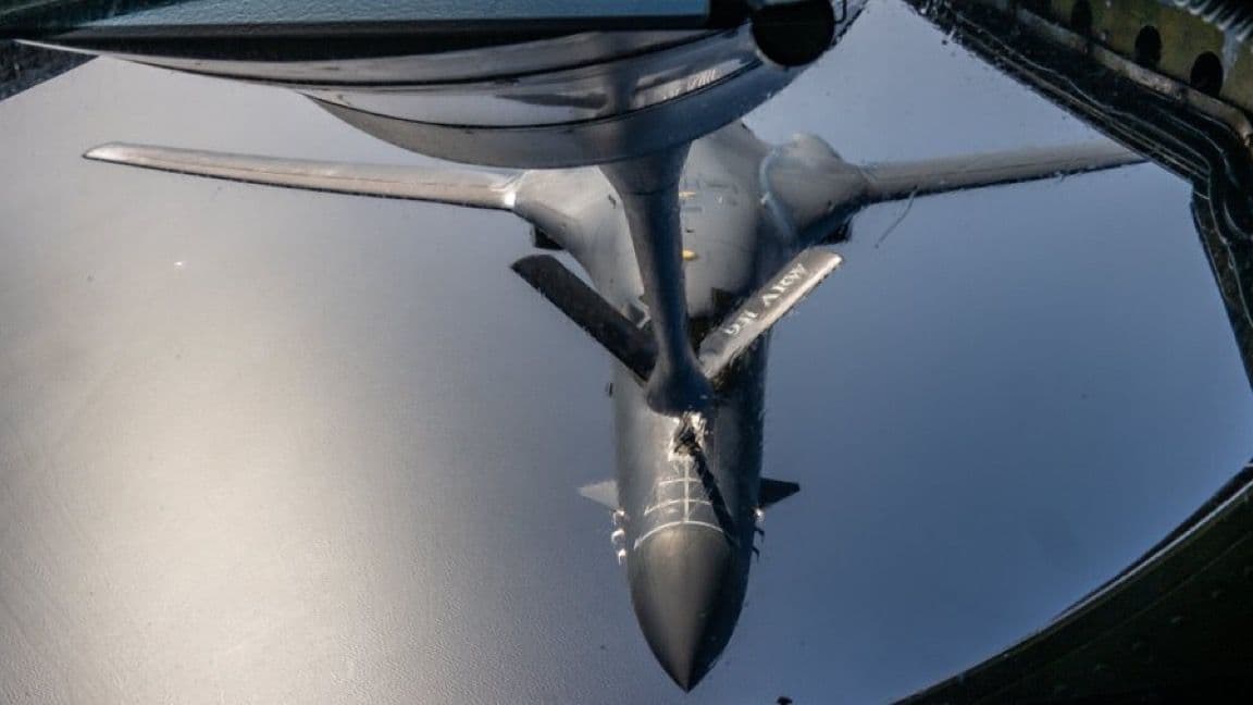 @Open Source Intel: U.S. Central Command (CENTCOM):
"A U.S. Air Force B-1B Lancer refuels from a KC-135 Stratotanker during a training flight over regional waters in the Middle East."