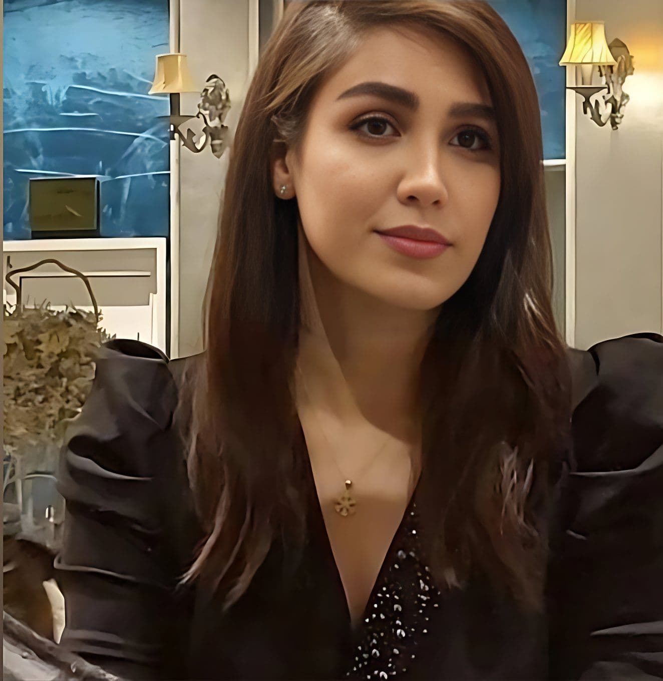 @✡︎𝐋𝐢𝐯𝐞𝐈𝐫𝐚𝐧𝐍𝐞𝐰𝐬🇮🇷🇮🇱: 🚨Don’t stop talking about Iran
Nastaran was as beautiful as the flower she was named after.
A mother of two children from Nazi Abad in Tehran.
On January 8, the Islamic occupiers ruling Iran shot h