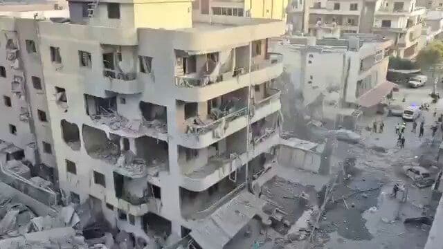 @Open Source Intel: Footage shows the aftermath of Israeli airstrikes targeting buildings located near Jabal Amel Hospital in the city of Tyre, southern Lebanon.