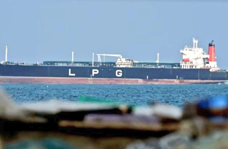 @✡︎𝐋𝐢𝐯𝐞𝐈𝐫𝐚𝐧𝐍𝐞𝐰𝐬🇮🇷🇮🇱: ⚡🛢️Bloomberg: Middle East War Disrupts Global Gas Trade Rules/Bloomberg reported that tensions and war in the Middle East have led some liquefied natural gas (LNG) carriers to turn off their identifi