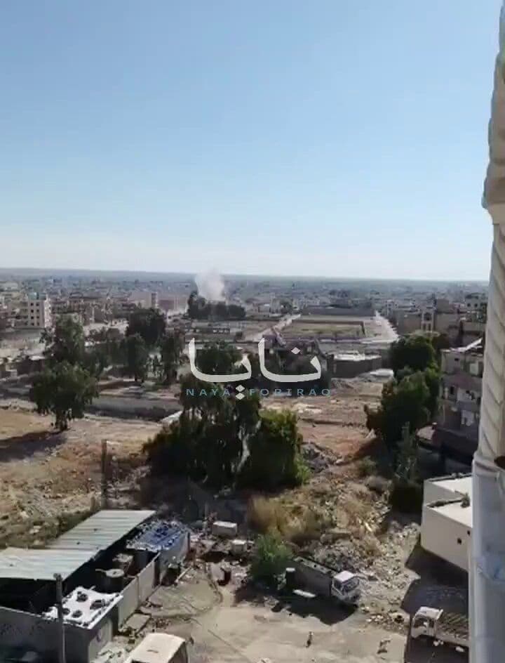 @Open Source Intel: Dwa bojeцы ISIS ubrani в крадzione uniforms HTS i uzbrojeni в maszynki strzelcowe i wybuchowe weszli do siedziby Specjalnej Sily Zadań в Raqcej. Jednym z nich był террорист-смертник, który podjął atak samobójczy wewnątrz obiektu. The