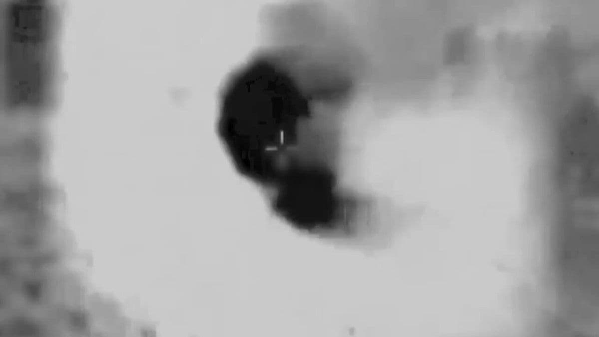 @Open Source Intel: Footage of Israeli airstrikes targeting Hezbollah positions across southern Lebanon and the Bekaa Valley overnight, after the IDF said it struck more than 80 sites in response to repeated ceasefire vi