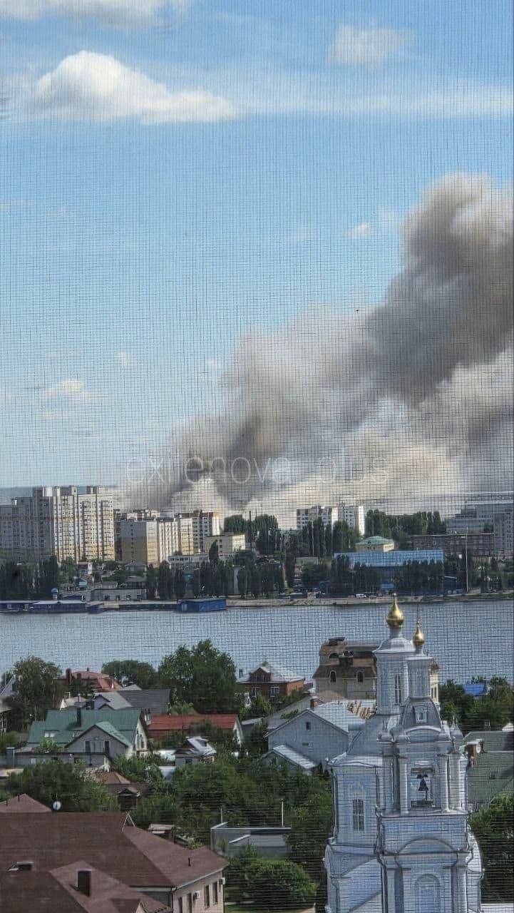 @✡︎𝐋𝐢𝐯𝐞𝐈𝐫𝐚𝐧𝐍𝐞𝐰𝐬🇮🇷🇮🇱: ⚡🇺🇦🇷🇺Russian military factory in Voronezh was targeted by Ukrainian cruise missiles/According to this report, a military factory in the city of Voronezh, Russia, which is involved in the productio