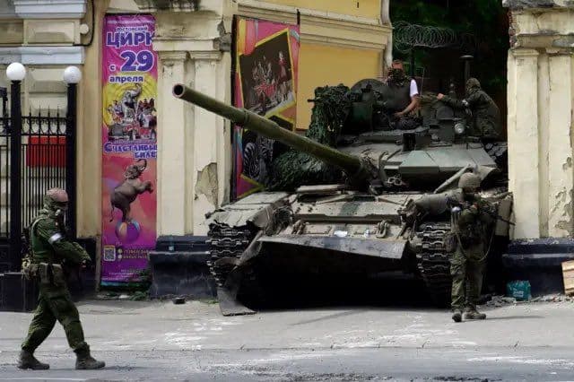 @Visegrád 24: Three years since Prigozhin’s mutiny: Russia almost had a regime change in 24 hours
On June 23, 2023, the head of the Wagner mercenaries Yevgeny Prigozhin accused Russia’s military leadership of stri