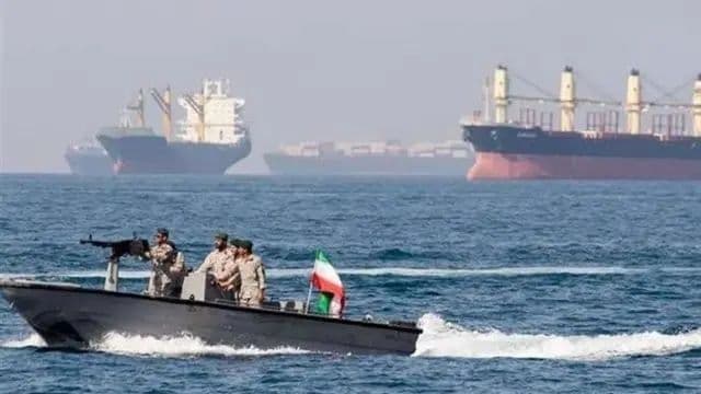 @✡︎𝐋𝐢𝐯𝐞𝐈𝐫𝐚𝐧𝐍𝐞𝐰𝐬🇮🇷🇮🇱: 🚨🌊The terrorist IRGC Navy has once again threatened commercial ships in the Strait of Hormuz./The terrorist IRGC group announced early Thursday that only routes approved by the terrorist regime of t