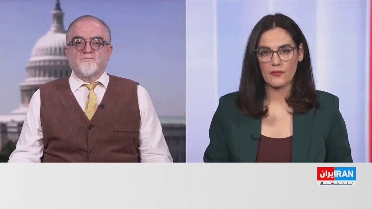 @ايران اينترنشنال: حمله سپاه پاسداران به یک کشتی باری در تنگه هرمز، تنشها در این آبراه بینالمللی را افزایش داده است. دونالد ترامپ این اقدام را نقض آتشبس و «اقدامی احمقانه» خواند.
در مقابل، جمهوری اسلامی میگوید هرگو
