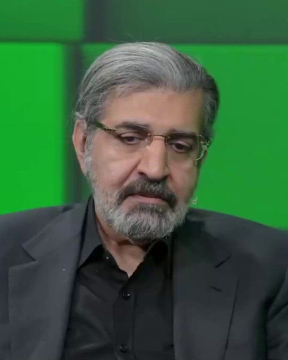 @RadioFarda|راديو فردا: نزدیک به سه ماه پس از کشته شدن کمال خرازی، مشاور بینالملل علی خامنهای، در بحبوحه حملات اسرائیل به تهران، برادر او صادق در مصاحبهای گفت که او «در بیمارستان» ترور شده است.
کمال خرازی، وزیر خارجه پیش
