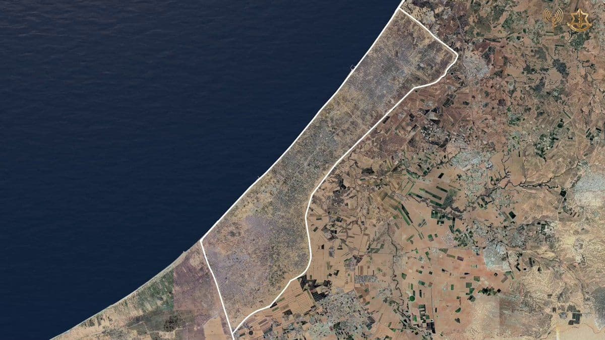 @Open Source Intel: The IDF has permanently sealed the tunnel where Hamas held Lt. Hadar Goldin's body.
Goldin was killed on August 1, 2014, just hours into a ceasefire. His body was held captive for 4,118 days before r