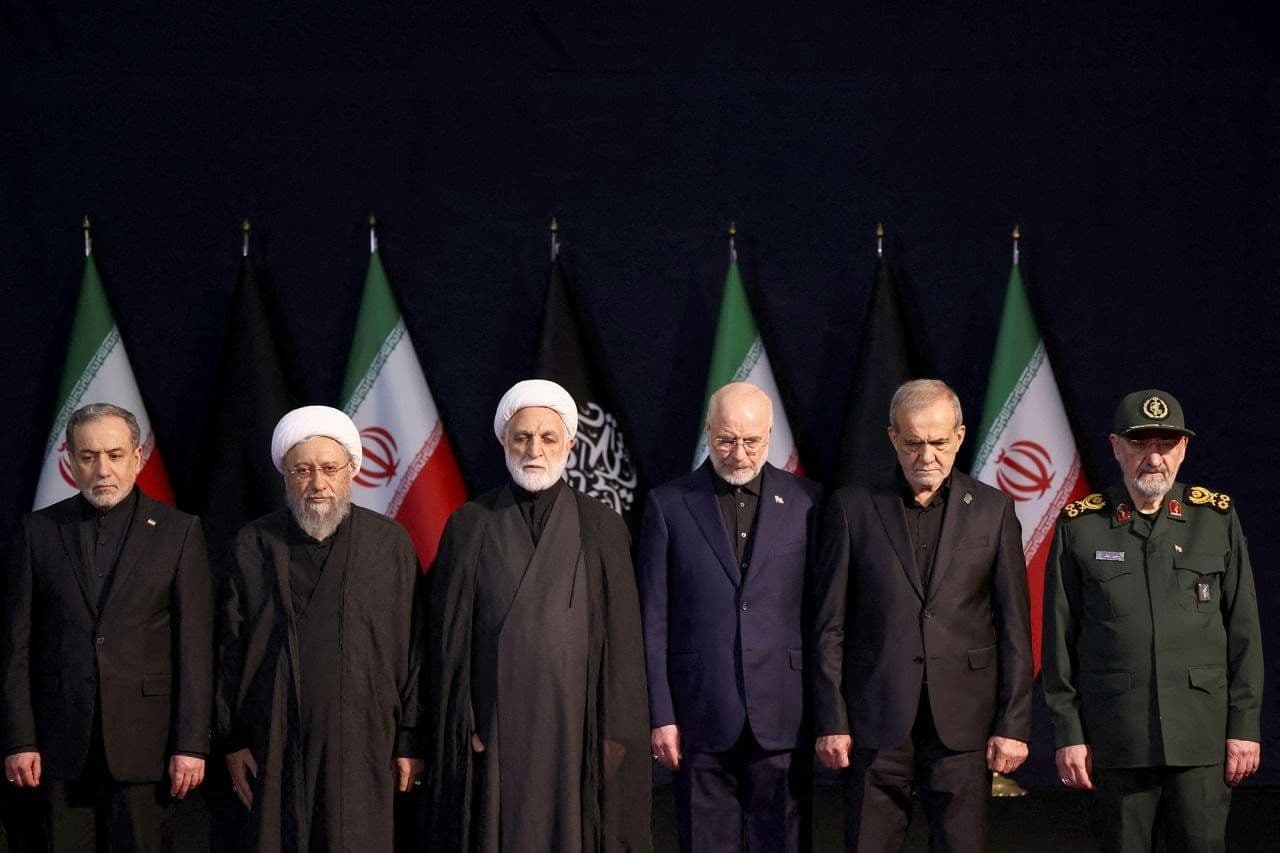 @✡︎𝐋𝐢𝐯𝐞𝐈𝐫𝐚𝐧𝐍𝐞𝐰𝐬🇮🇷🇮🇱: ⚡🇺🇸🦀پرزیدنت ترامپ: تا پایان مراسم خاکسپاری خامنهای از مذاکرات فاصله میگیریم/پرزیدنت ترامپ در گفتوگو با آکسیوس مدعی شد رژیم تروریستی جمهوری اسلامی برای دستیابی به توافق اصرار دارد، اما دو طرف تصم