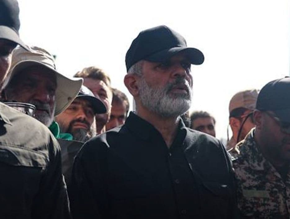 @✡︎𝐋𝐢𝐯𝐞𝐈𝐫𝐚𝐧𝐍𝐞𝐰𝐬🇮🇷🇮🇱: 🚨حضور تروریست خطرناک احمد وحیدی در مراسم حکومتی دفن علی خامنهای/احمد وحیدی، فرمانده کل گروه تروریستی سپاه پاسداران، روز یکشنبه ۱۴ تیر در مراسم حکومتی دفن علی خامنهای در مصلی تهران دیده شد. او شامگ