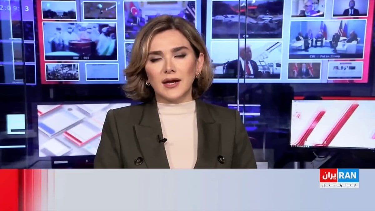 @ايران اينترنشنال: مراسم اقامه نماز میت علی خامنهای در مصلی تهران با تدابیر شدید امنیتی، تعطیلی سراسری کشور و حضور حامیان حکومت با شعارهای خونخواهی و انتقام برگزار شد. بسیاری از مقامهای پیشین حکومت، از جمله سه رییسجم