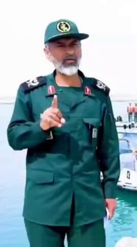 @✡︎𝐋𝐢𝐯𝐞𝐈𝐫𝐚𝐧𝐍𝐞𝐰𝐬🇮🇷🇮🇱: 🚨🌊🇺🇸🦀
فرمانده جدید نیروی دریایی گروه تروریستی سپاه پاسداران مدعی شد هیچ کشتی خارجی بدون شناسایی و نظارت جمهوری اسلامی از تنگه هرمز عبور نخواهد کرد. این اظهارات در حالی مطرح میشود که تنشهای نظا