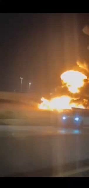 @✡︎𝐋𝐢𝐯𝐞𝐈𝐫𝐚𝐧𝐍𝐞𝐰𝐬🇮🇷🇮🇱: 🚨🇾🇪🇸🇦
The Houthi terrorist group of the Islamic Republic targeted the Saudi capital / Reports indicate a ballistic missile strike on King Khalid Air Base in Riyadh. At the same time, a second e